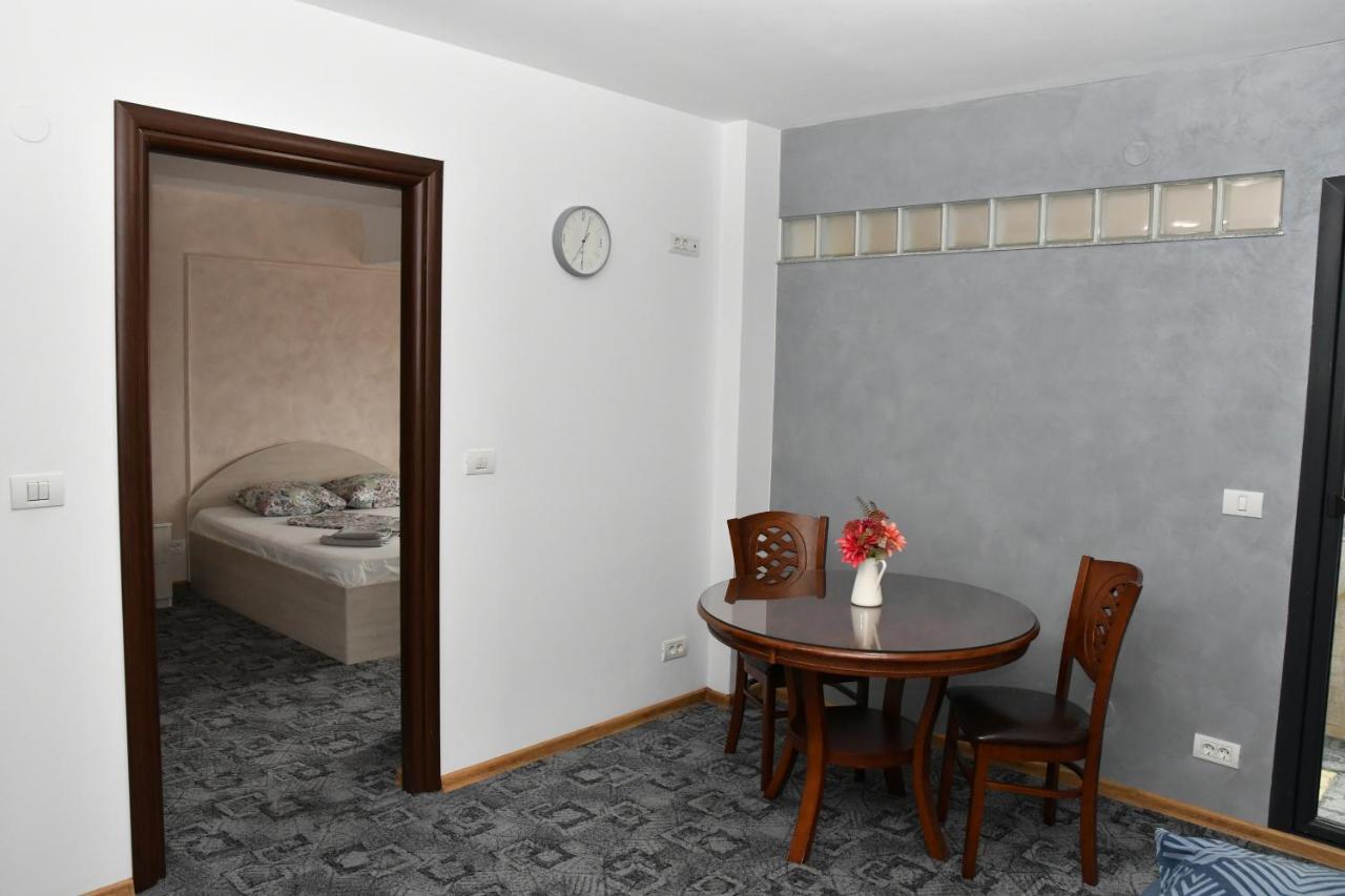 Apartament Luxury - Promenada Mall 크라이오바 외부 사진